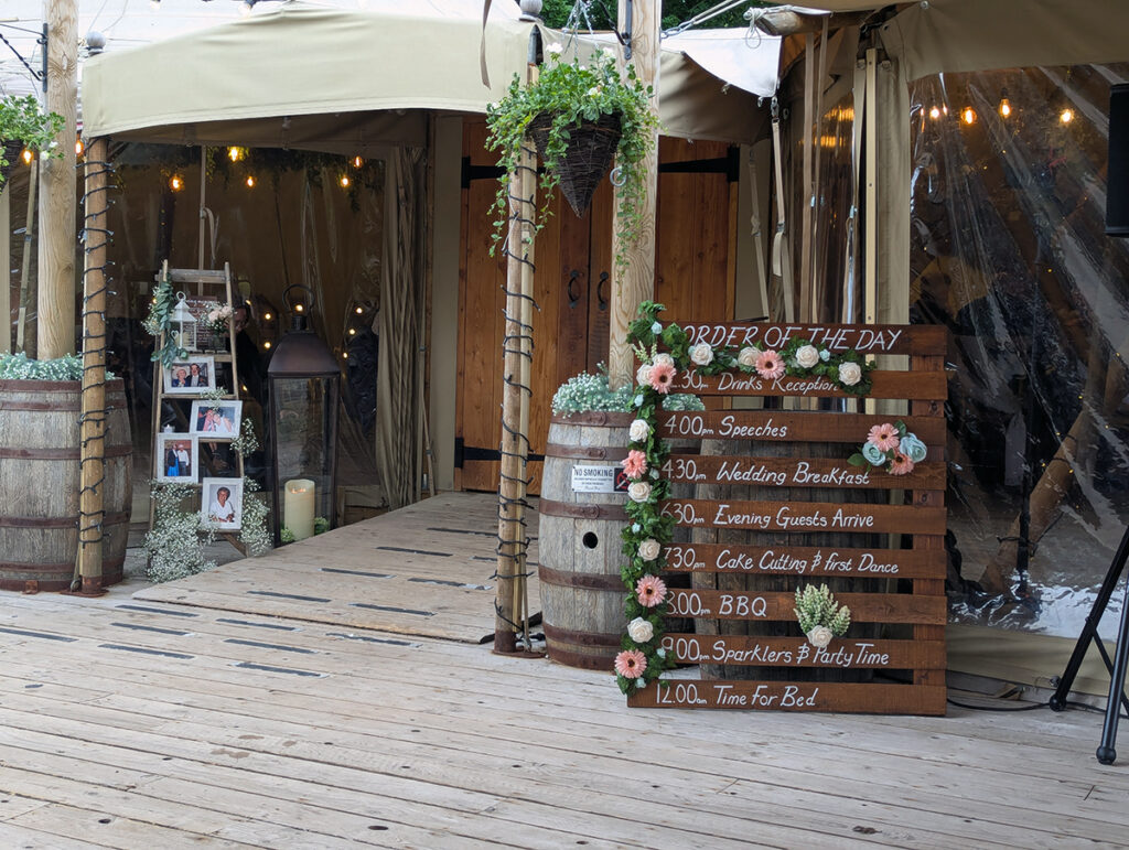 A Stunning Day at Rylands Farmhouse | Live Acoustic Duo + DJ/Guitar/Percussion + Vocals for Sam & Lee’s Wedding